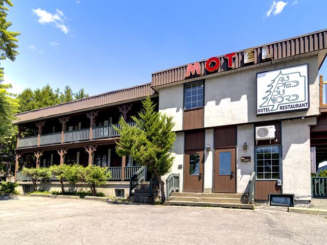 Façade