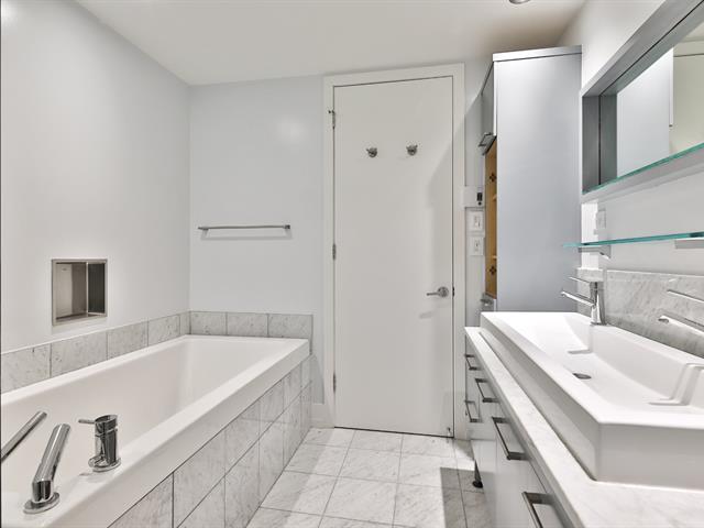 Salle de bains attenante à la CCP