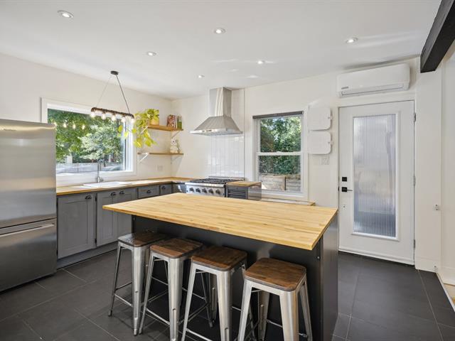 Maison à étages à vendre, Montréal (Ahuntsic-Cartierville)