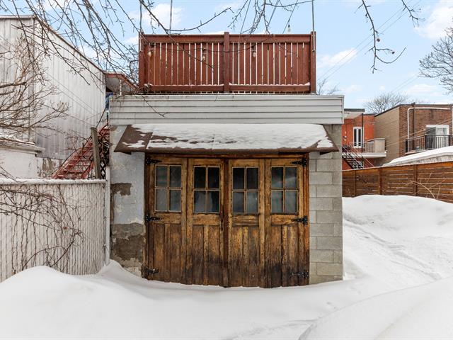Garage