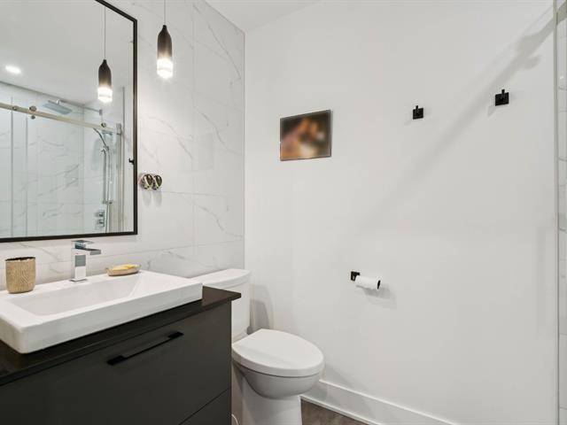 Ensuite bathroom