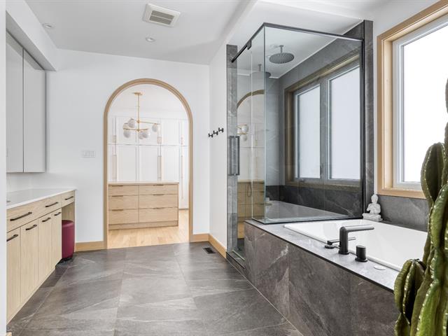 Salle de bains attenante à la CCP