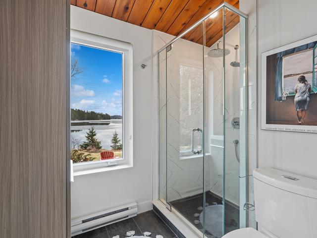 Salle de bains attenante à la CCP