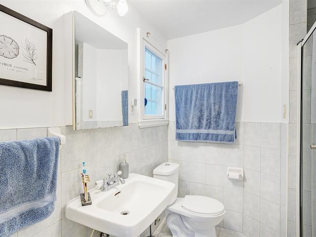 Ensuite bathroom