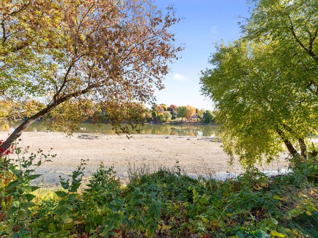 Vue sur l'eau