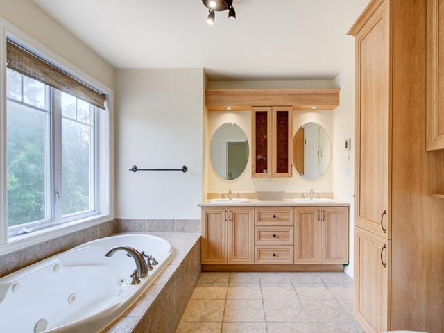 Ensuite bathroom