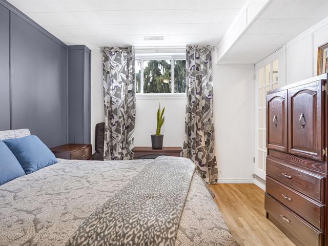 Duplex sold, Montréal (Ahuntsic-Cartierville)