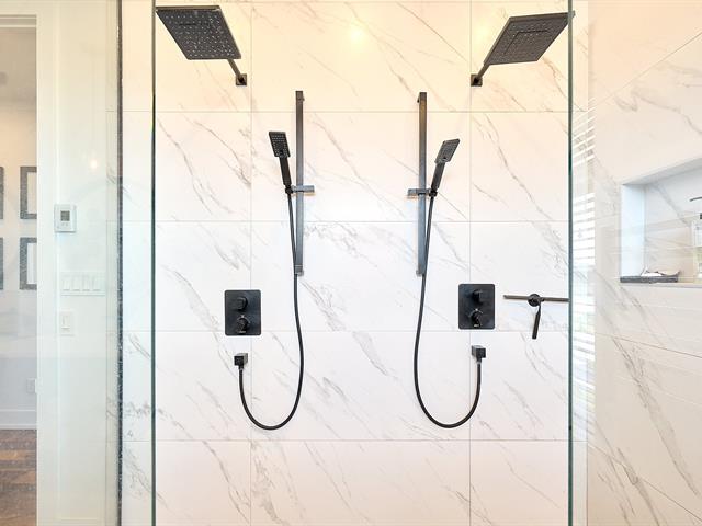 Ensuite bathroom