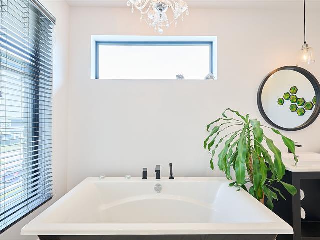 Ensuite bathroom
