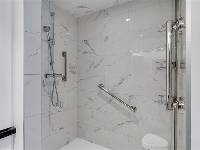 Salle de bains attenante à la CCP