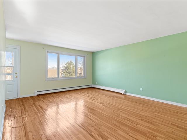 Triplex vendu, Montréal (Anjou)