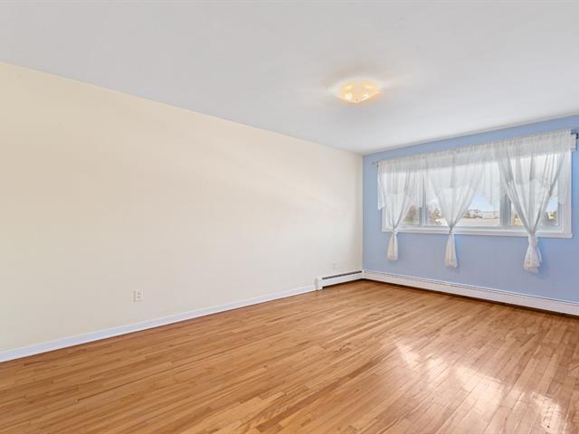 Triplex vendu, Montréal (Anjou)