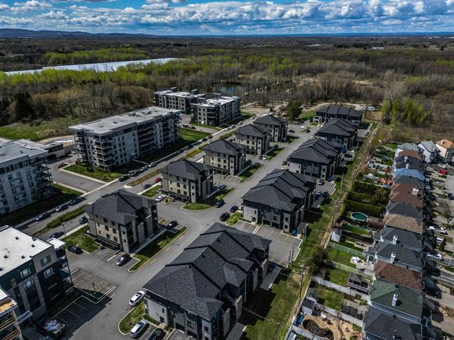 Triplex sold, Laval (Sainte-Dorothée)