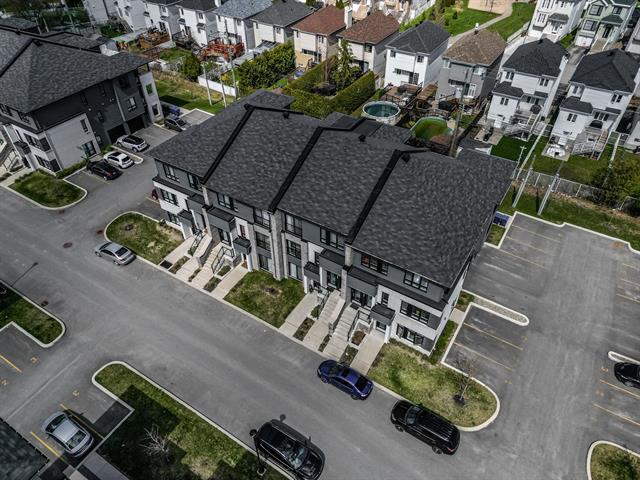 Triplex sold, Laval (Sainte-Dorothée)