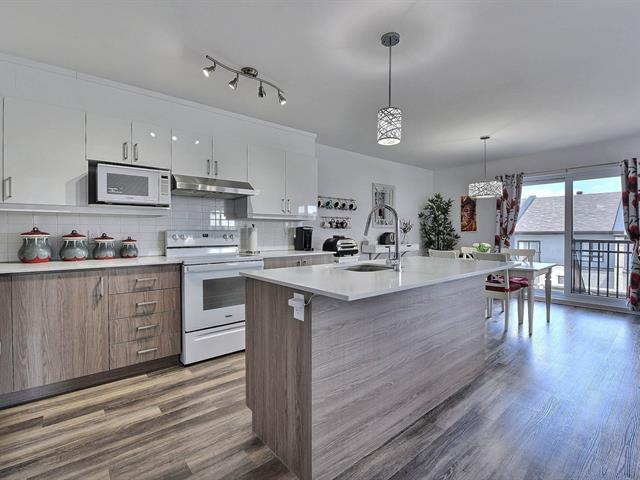 Triplex sold, Laval (Sainte-Dorothée)