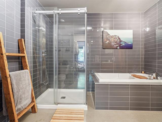 Salle de bains attenante à la CCP