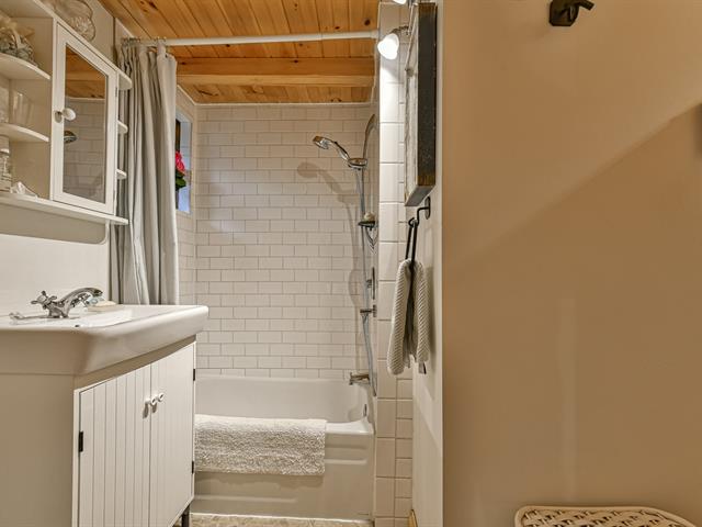 Salle de bains attenante à la CCP