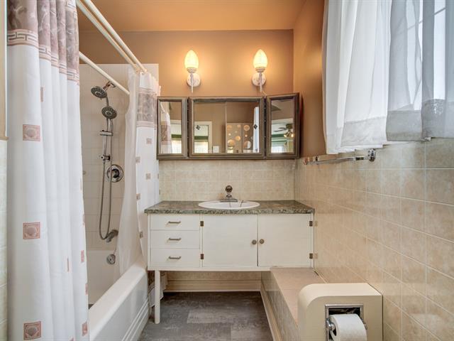 Duplex vendu, Longueuil (Saint-Hubert)