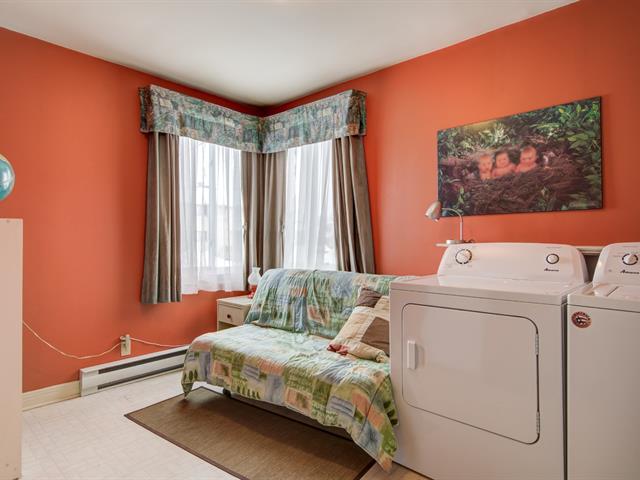 Duplex vendu, Longueuil (Saint-Hubert)