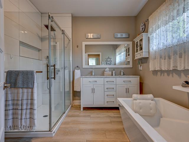 Ensuite bathroom