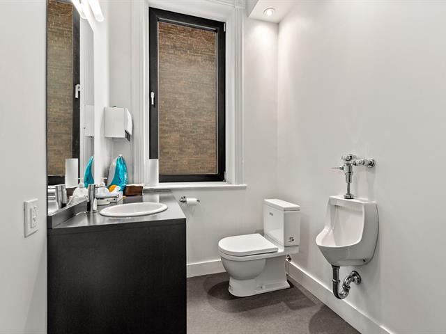 Bâtisse commerciale/Bureau à vendre, Montréal (Ville-Marie)