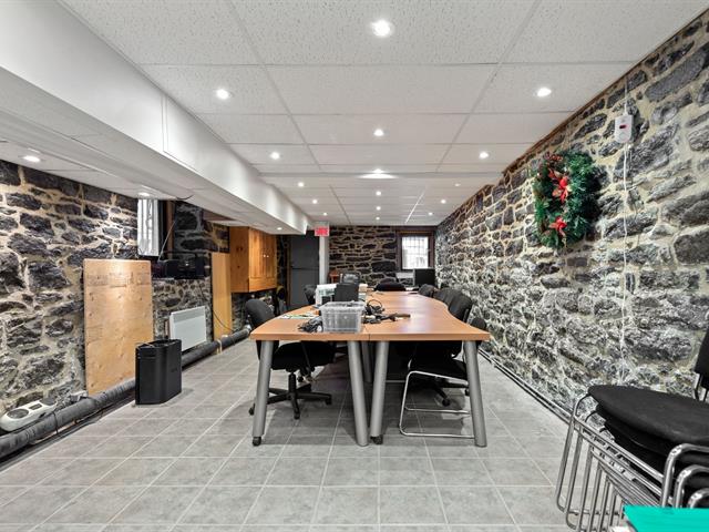 Bâtisse commerciale/Bureau à vendre, Montréal (Ville-Marie)