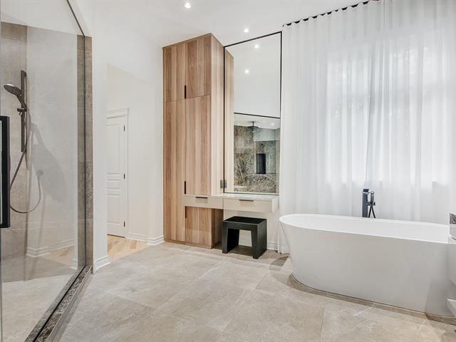 Salle de bains attenante à la CCP