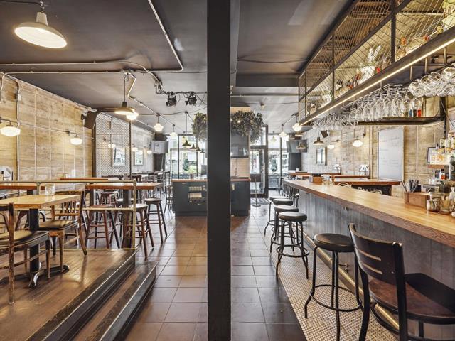 Bar