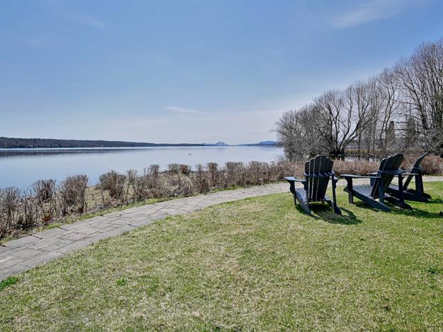 Vue sur l'eau