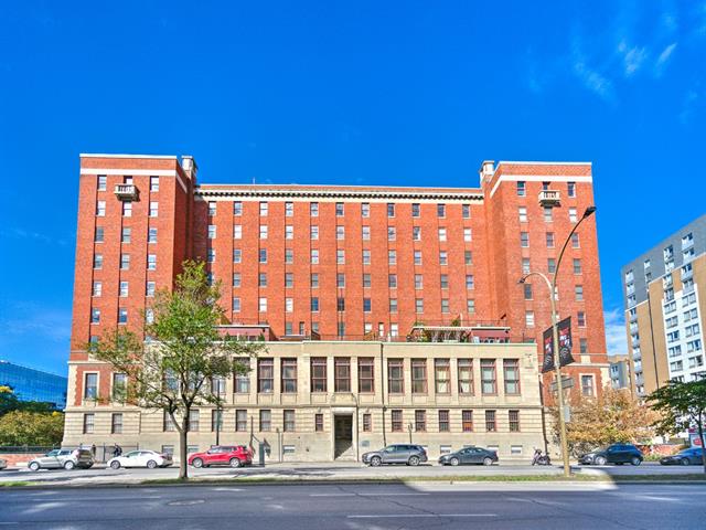 Façade