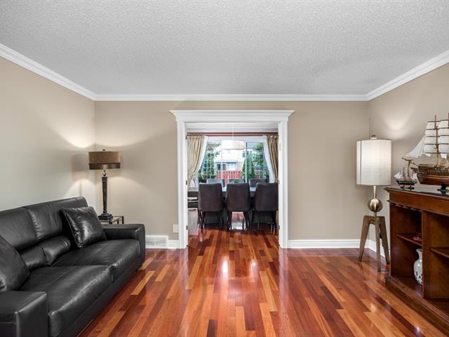 Maison à étages à vendre, Kirkland