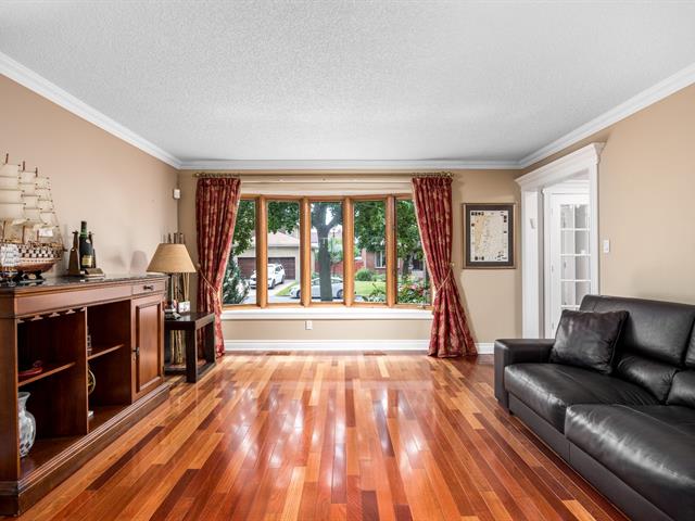 Maison à étages à vendre, Kirkland