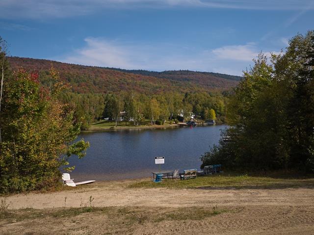 Accès au plan d'eau