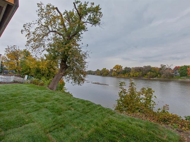 Vue sur l'eau