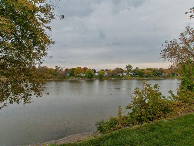 Vue sur l'eau