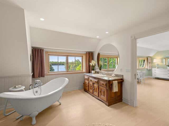 Salle de bains attenante à la CCP
