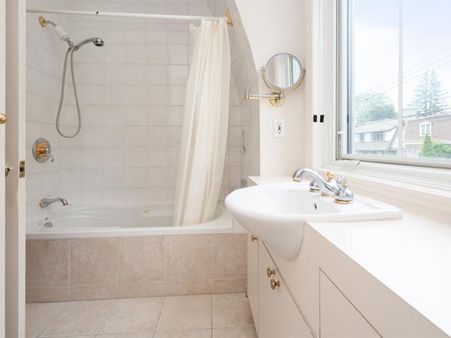 Salle de bains attenante à la CCP