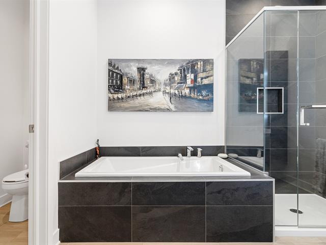 Condo vendu, Mirabel