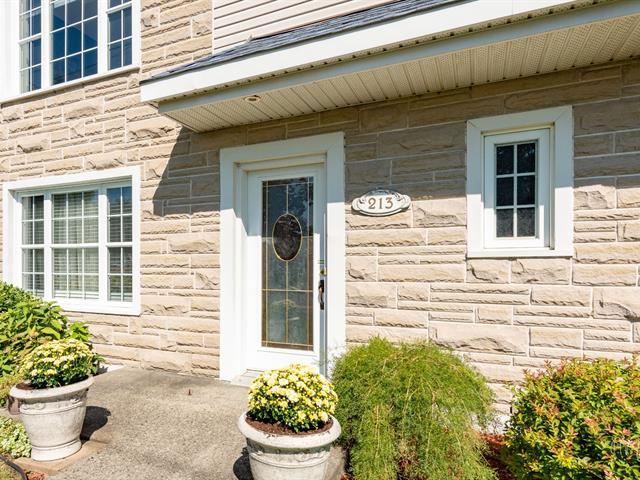 Maison à étages à vendre, Laval (Laval-des-Rapides)