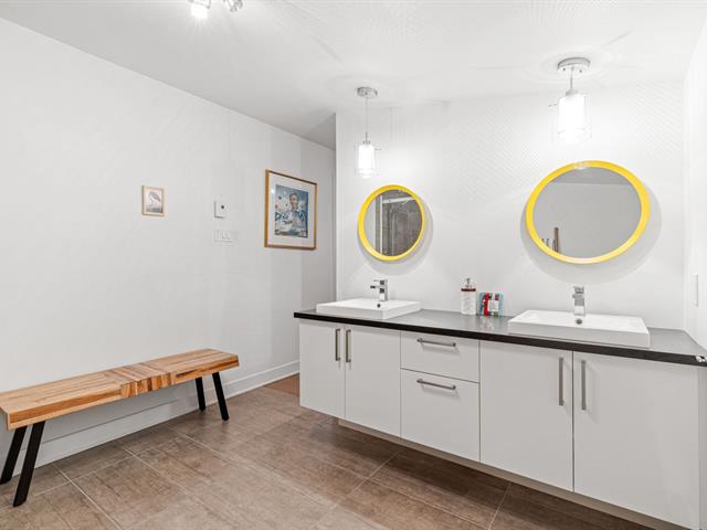 Salle de bains attenante à la CCP