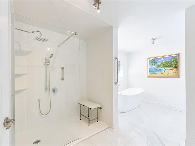 Salle de bains attenante à la CCP