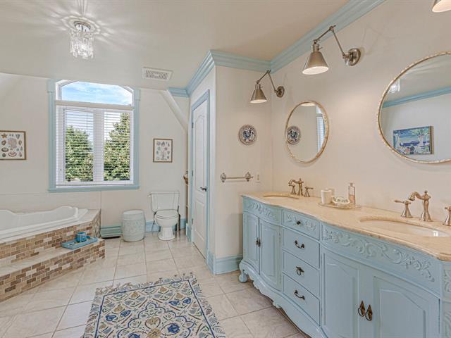 Salle de bains attenante à la CCP