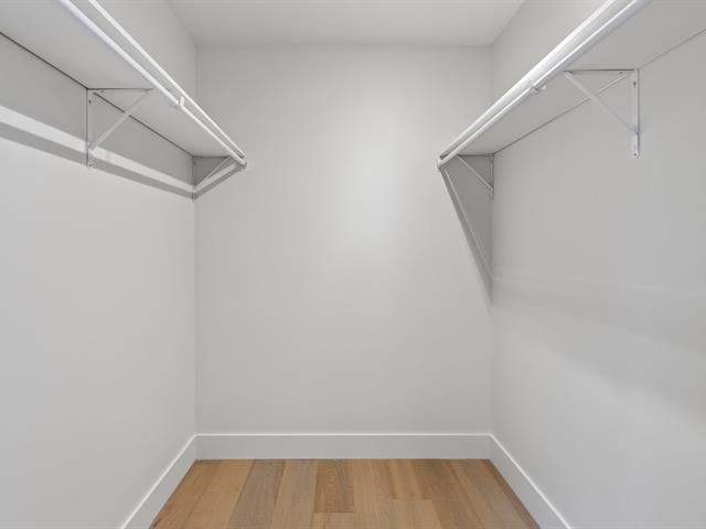 Walk-in closet
