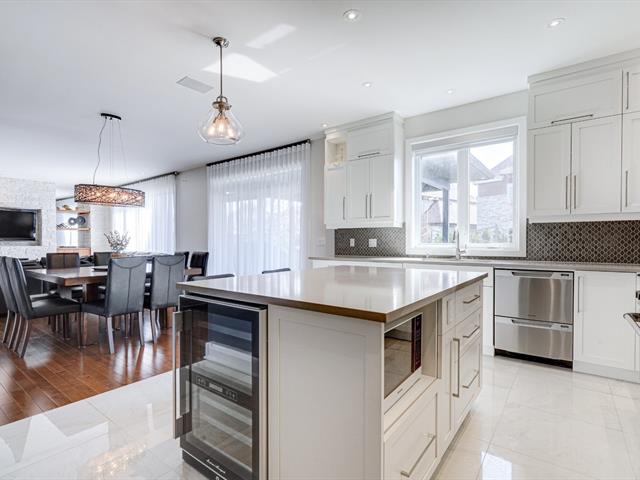 Two or more storey for sale, Candiac