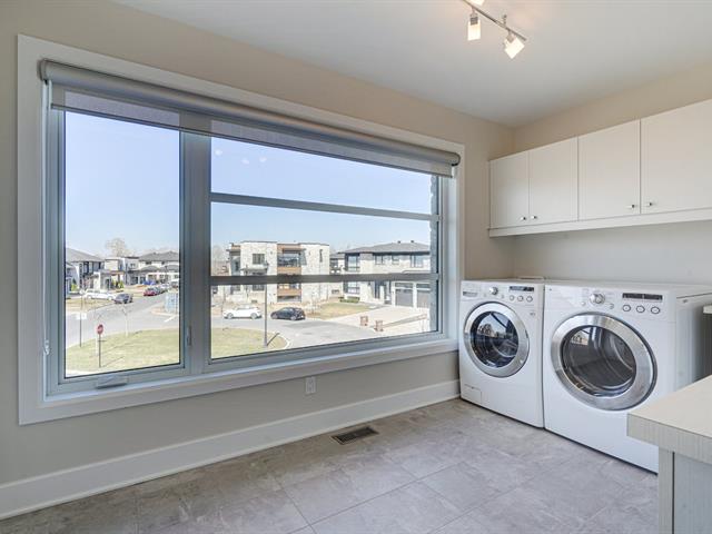 Two or more storey for sale, Candiac