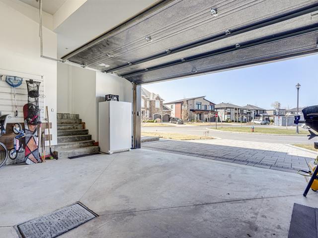 Two or more storey for sale, Candiac