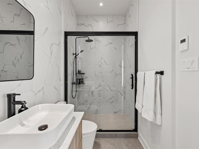 Ensuite bathroom