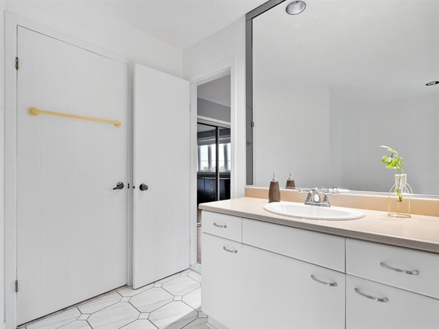 Ensuite bathroom