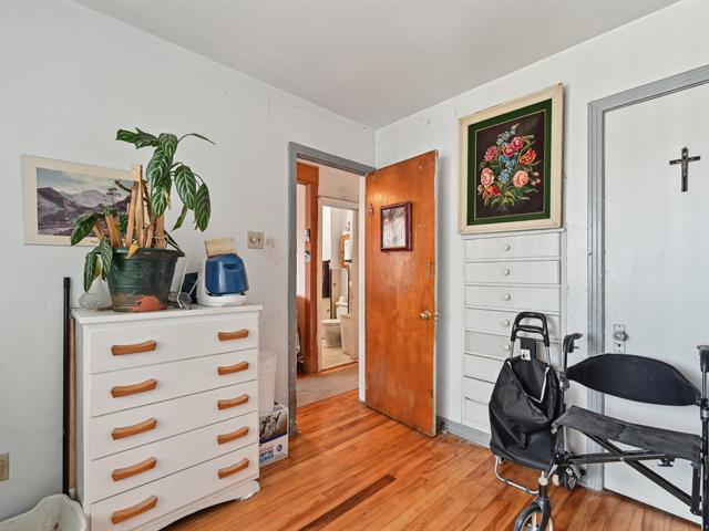 Duplex sold, Montréal (Ahuntsic-Cartierville)