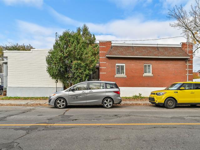 Duplex sold, Montréal (Ahuntsic-Cartierville)